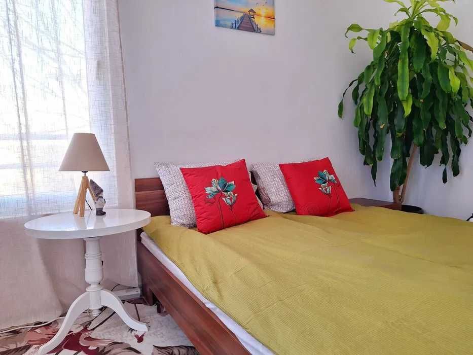 Дава се под наем Тристаен апартамент в Бургас, Братя Миладинови - 85 кв.м за 267.75 € - Снимка #2