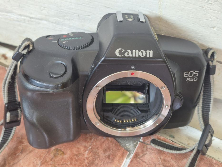 Aparat foto film Canon eos 850