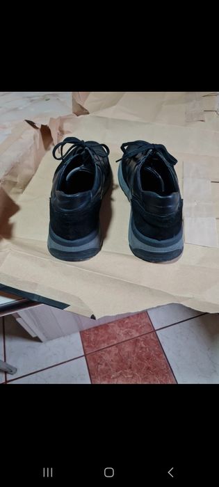 Adidasi piele marimea 40