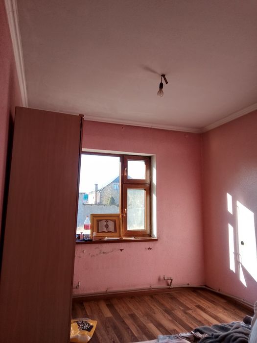 дом предается срочно