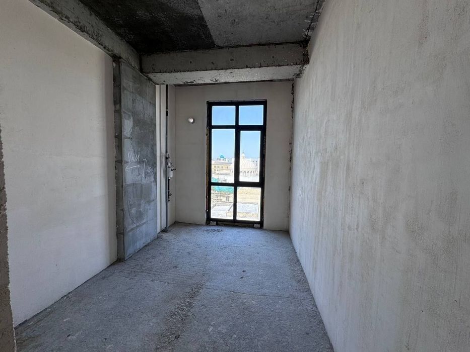 3 xonali karobka kvartira sotiladi