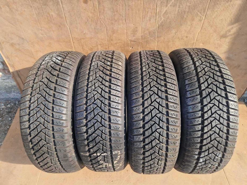 4 Dunlop R16 215/60
Зимни гуми 
DOT3220
