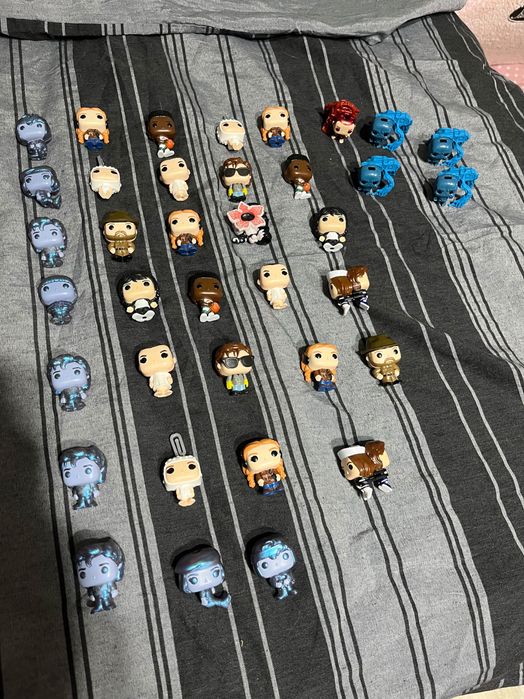 Stranger things  kinder joy