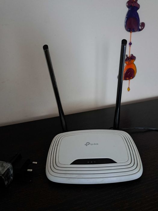 Безжичен рутер TP-Link TL-WR841N - 300 Mbps