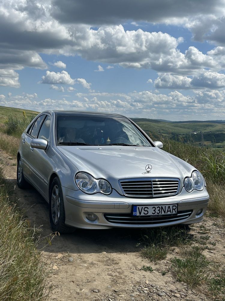 Vând Mercedes Benz