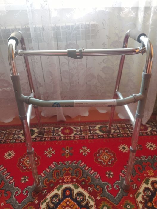 Продам ходунки для взрослых