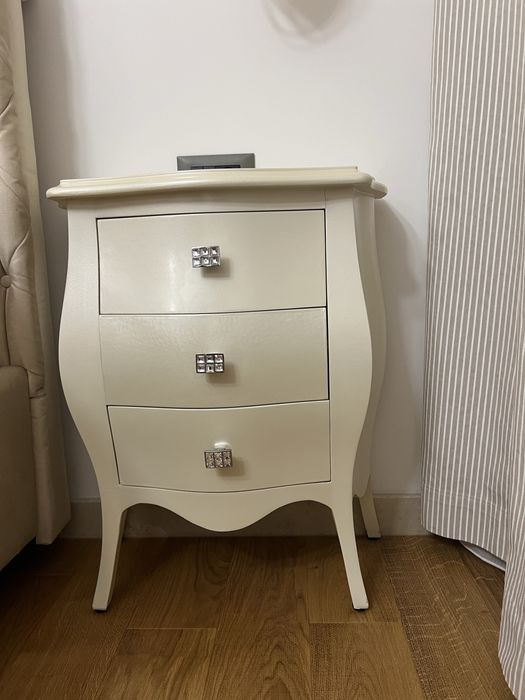 Mobila dormitor  lemn masiv