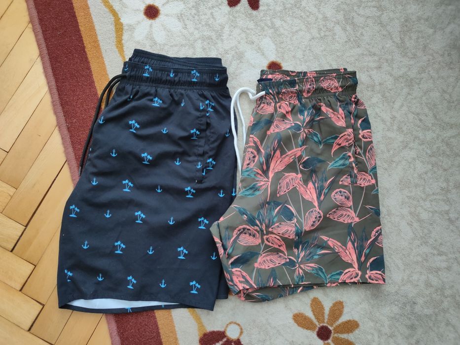 Мъжки бански р-р М 2бр за 10лв!