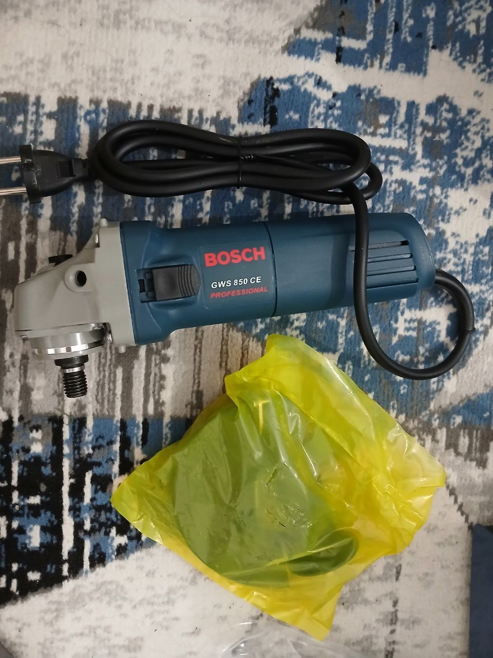 Yangi BOSCH Professional asboblar to‘plami – Ishlatilmagan!