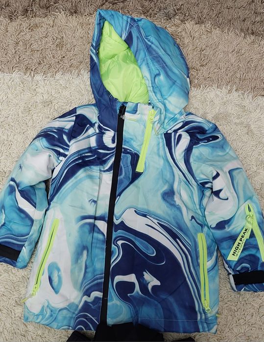 Costum pentru zăpadă