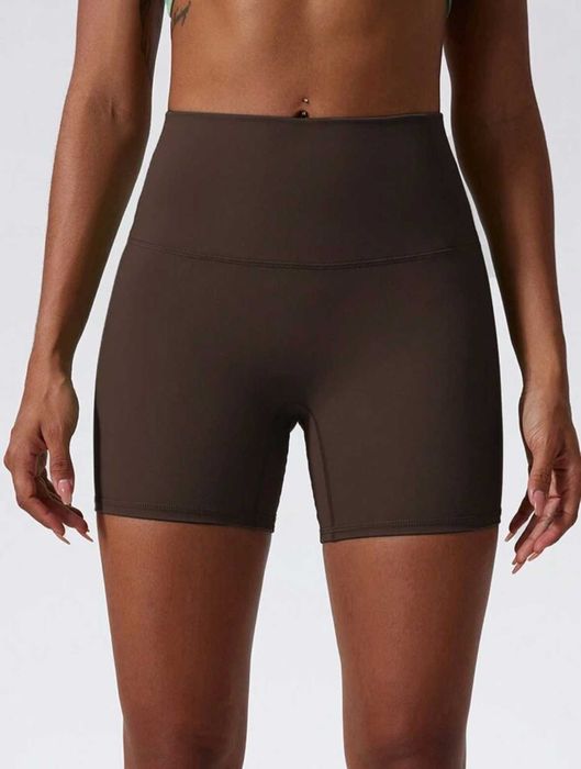 Спортни клинове и къси панталонки