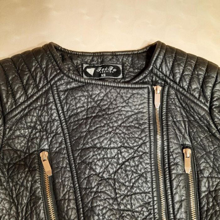 Дамско кожено яке-размер XS