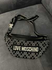 Чанта за кръст Love Moschino