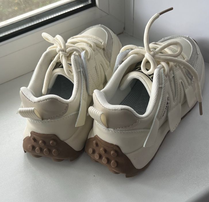 Продам кроссовки детские