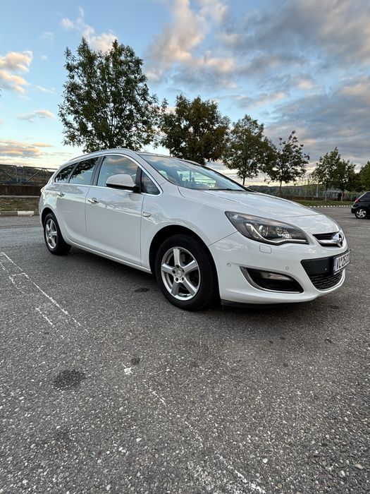 Opel Astra J 2013 2.0cdti