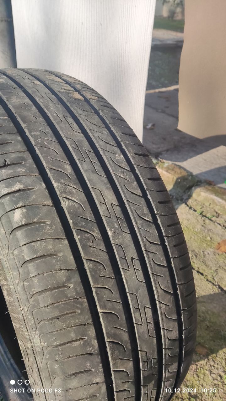 Продам шины 235/50/R19