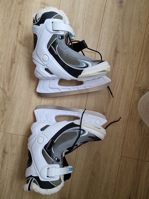 Vand patine pt gheata impecabile (cateva purtari)