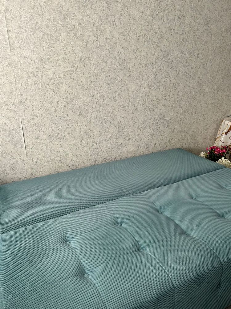 Продается диван.