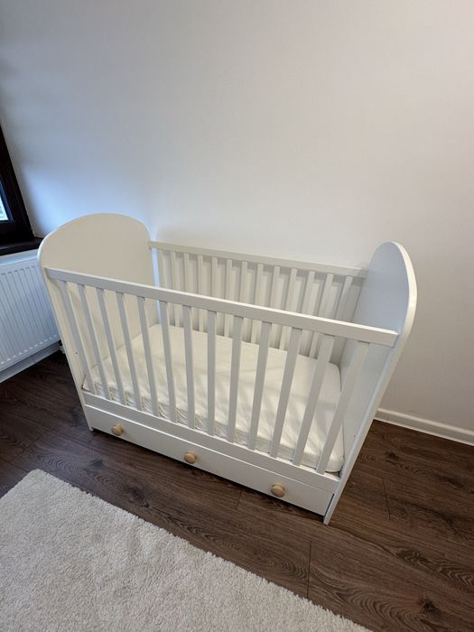 Patut alb bebelus Ikeea