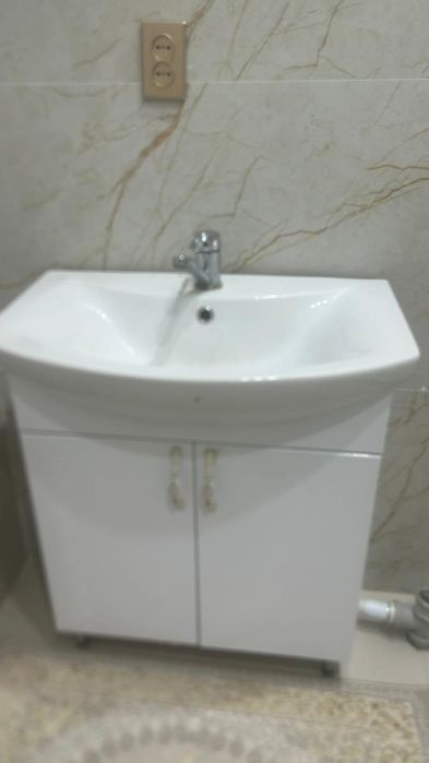 Продам тумба раквину