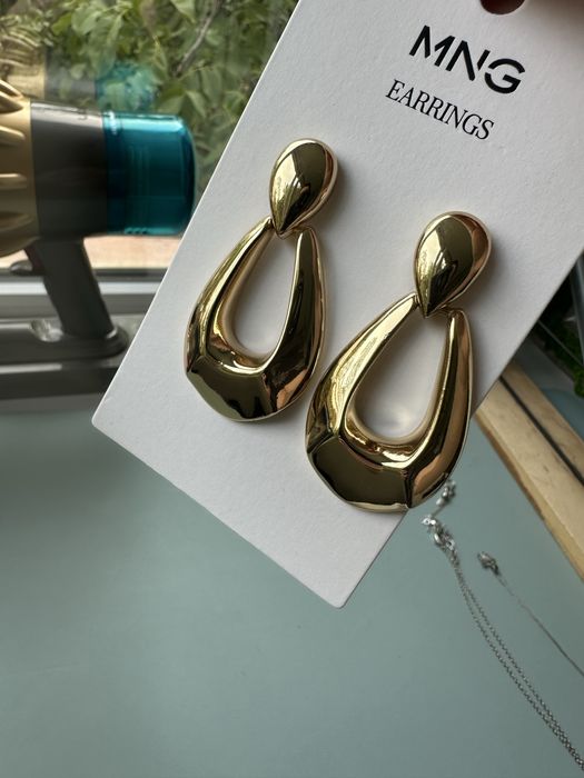 Cercei Mango aurii- noi in cutie