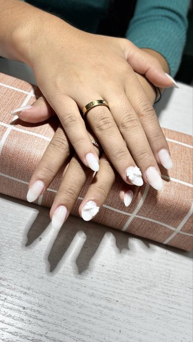 Все виды манекюрных услуг