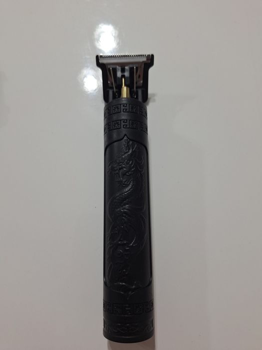 Aparat de tuns parul și barba