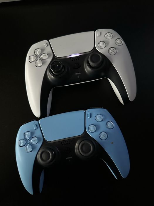 Vand consola PS5 cu disc