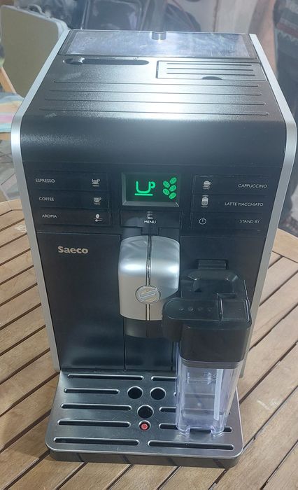 Saeco Moltio с каничка за мляко