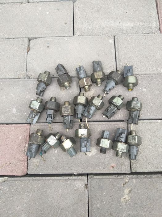 Toyota Lexus датчик детонации подходит на Многие модели