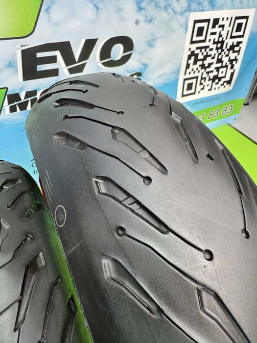 Set Anvelope Moto 120 70 17 si 180 55 17 Michelin 2022 Road5/6 Set102