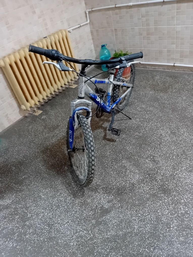 Vând bicicletă de copii