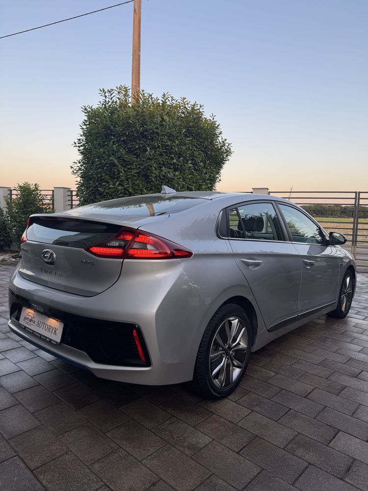 Hyundai IONIQ  /  PREMIUM Hybrid  /  2019