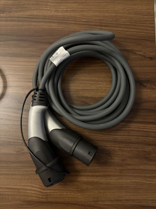 Cabluri de încărcare BMW originale noi