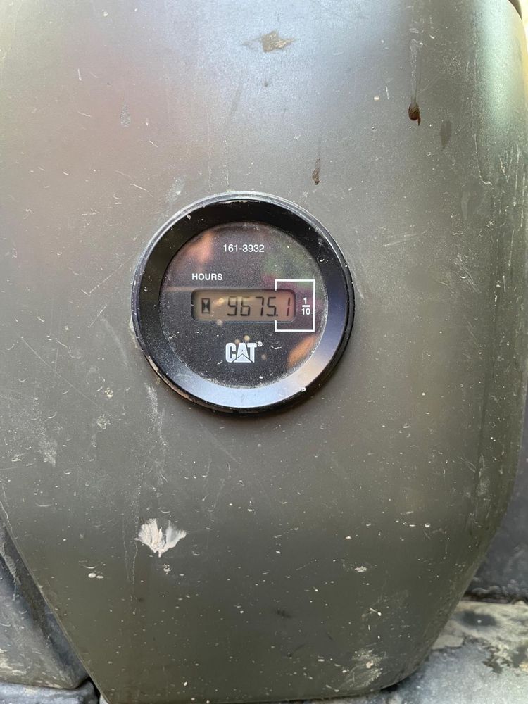 Excavator CAT 08