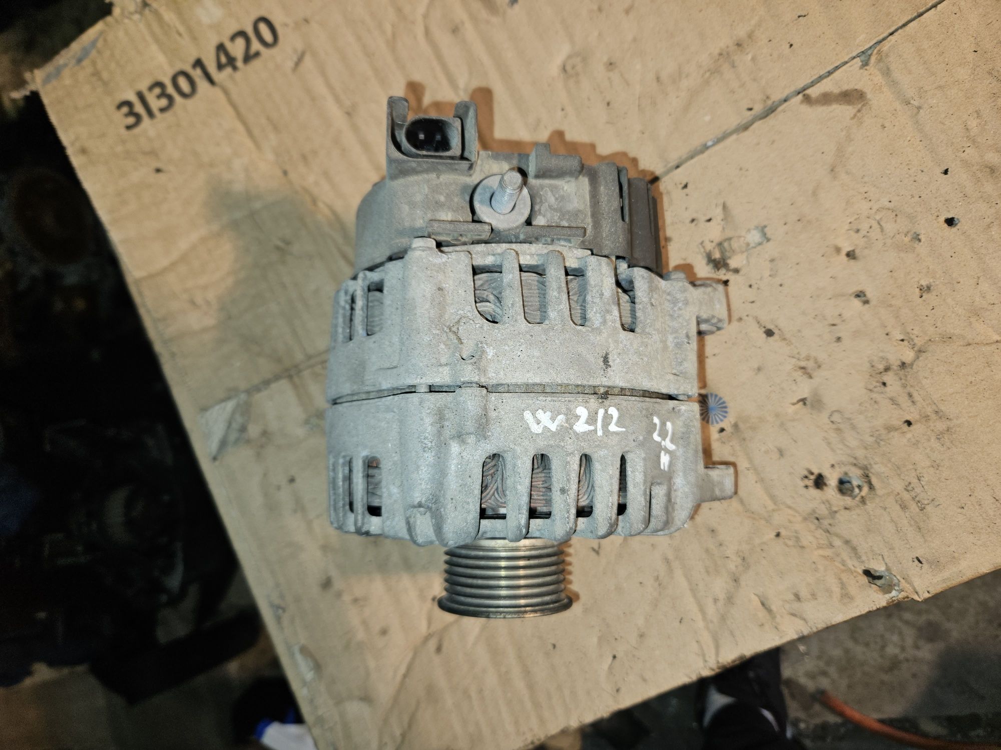 Alternator Mercedes 220A 14V 14W25 A 000 906 37 05