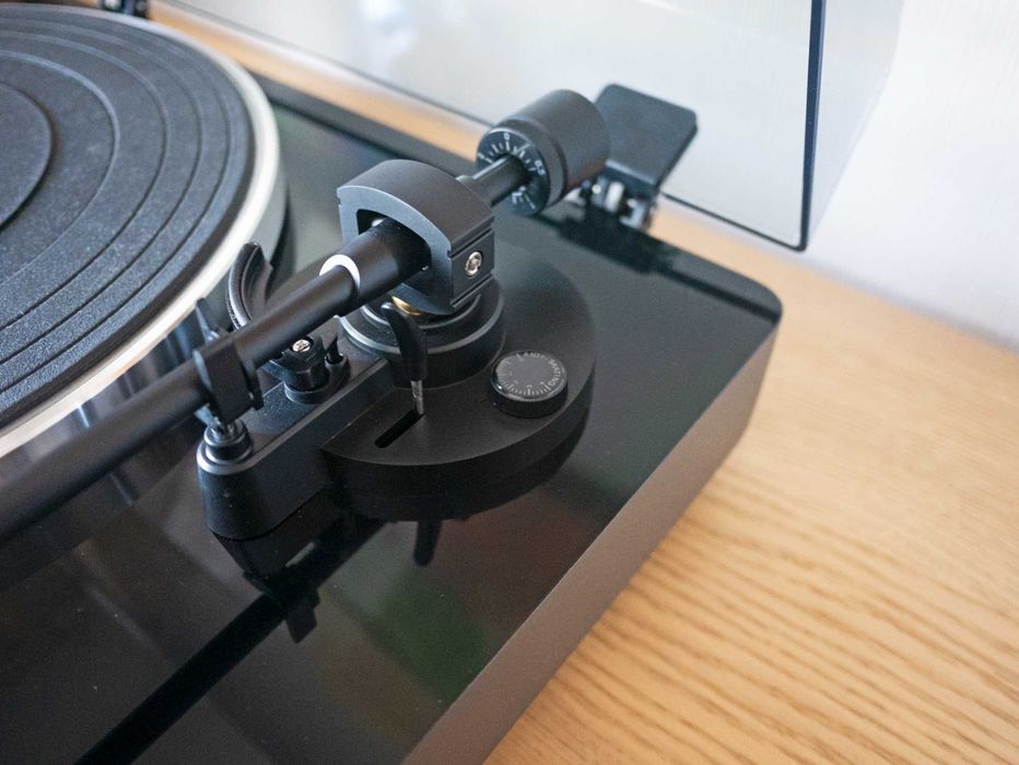 Продавам грамофон Elac Miracord 50