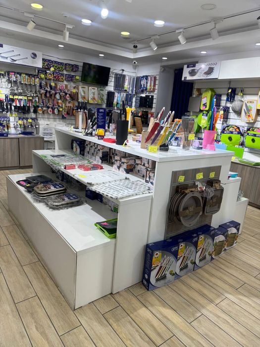 Мебель для магазина, витрина, полки, шкафы