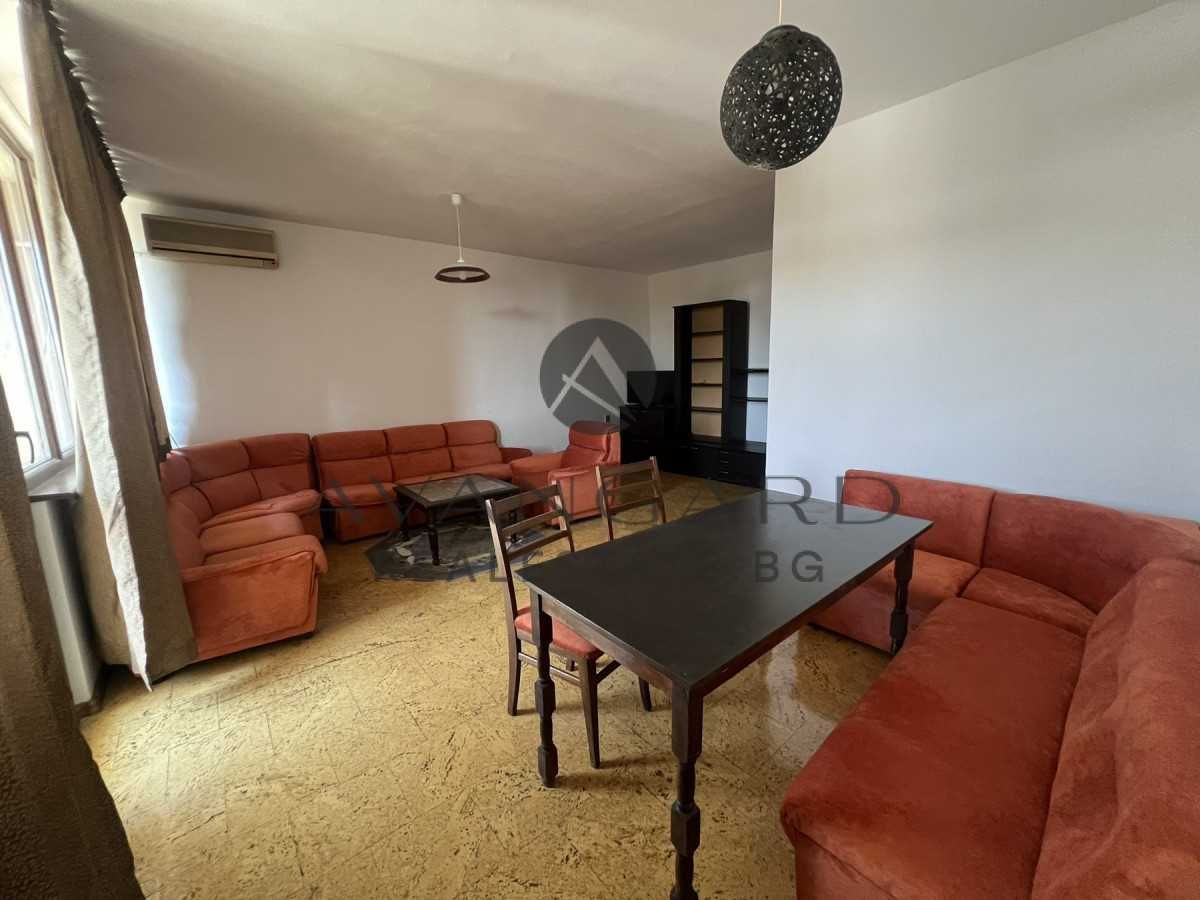 Продава се Тристаен апартамент в Пловдив, Център - 100 кв.м за 1957 €/кв.м - Снимка #1