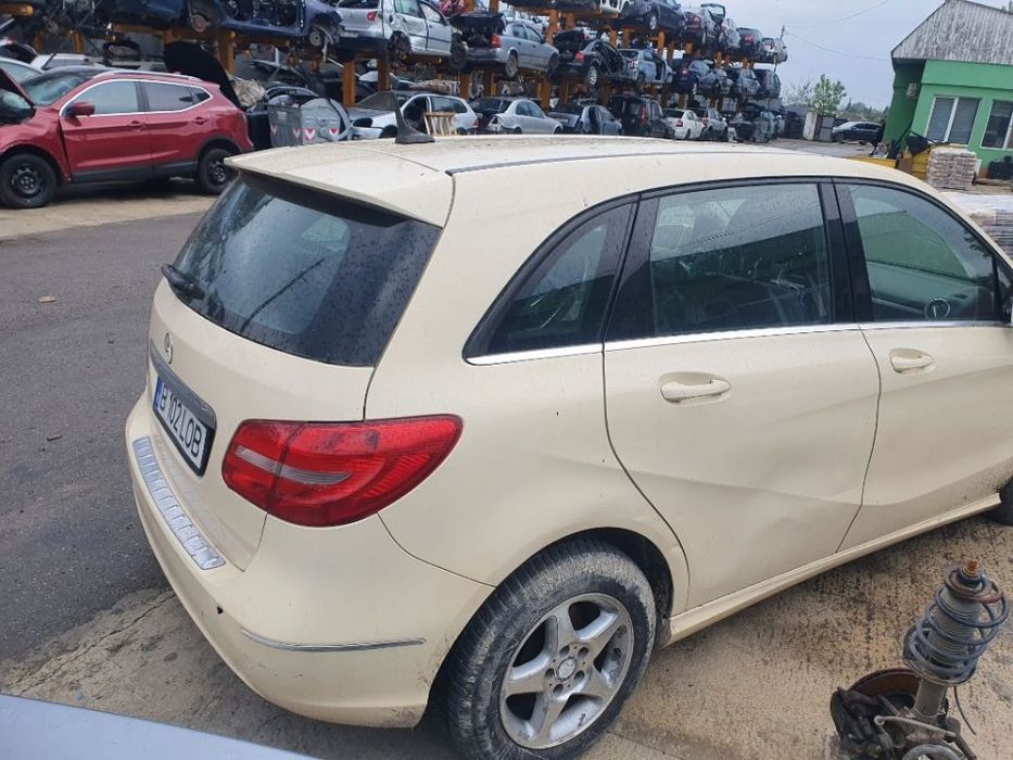 dezmembrez Mercedes B-Class  w246 motor 1.8cdi 110cp 80KW om651, dezmembrez cutie de viteze automata