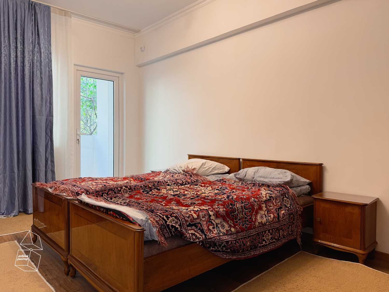 (Добрый) Алайский, 70 м², 3/3/9, Ретро квартира
