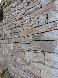 PF. Vând piatră cioplită ideala pt ziduri,beciuri,scări,garduri,etc