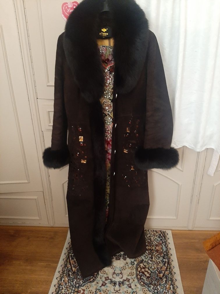 Женская пальто коричневая