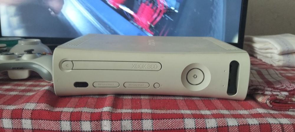 Хбокс 360 2 джойстика