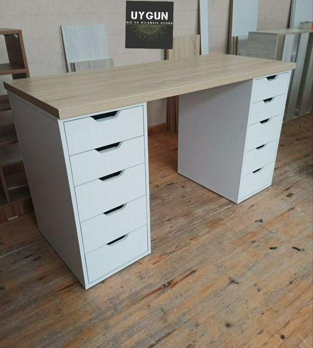 Pismenniy stol.kompyuter stol