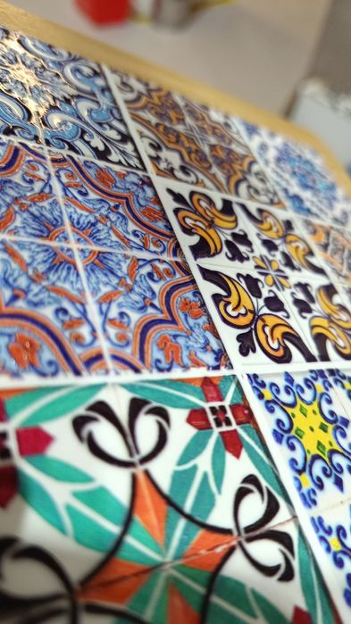 Fund de lemn practic și decorativ