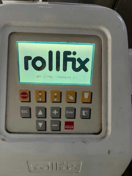 Vand masina de turat ,intins  foetaj Rollfix stare perfecta.
