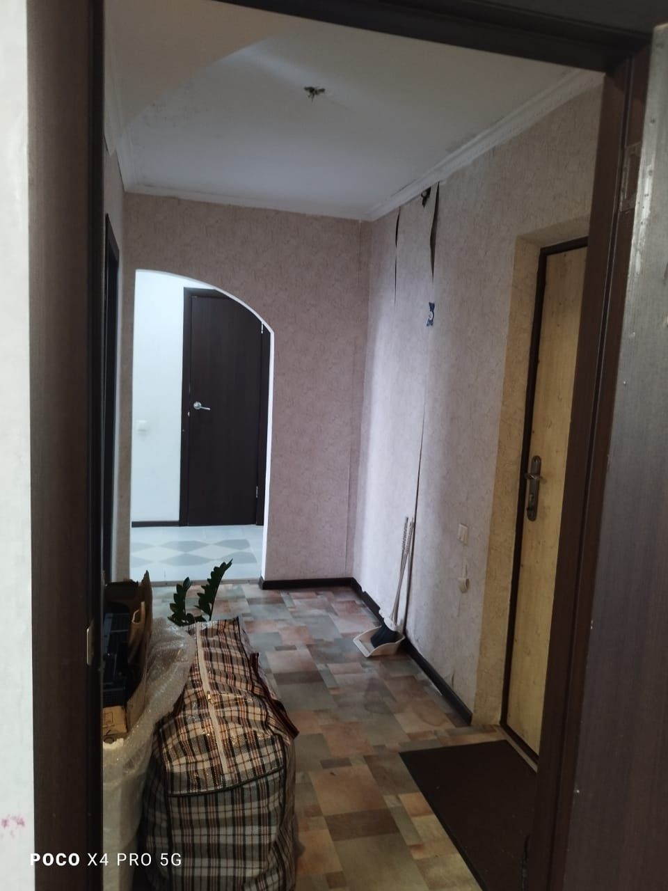 Сдам 2 комнатную квартиру.