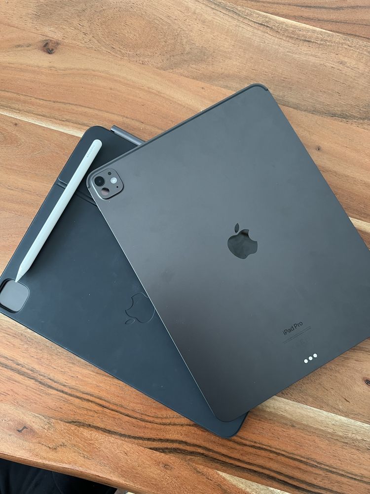 Ipad Pro 13” M4 256gb + accesorii