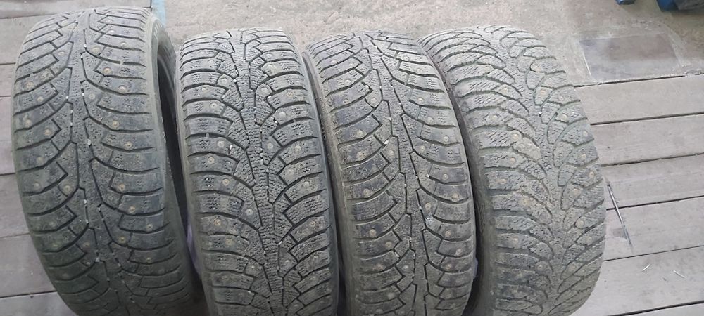 Продам комплект резины